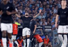Video: taco de Depay y mala salida de Arias en el gol de Corinthians