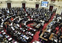 Diputados: la oposición logró el dictamen para limitar el poder de los DNU de Milei