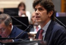 Destrozaron la oficina de Lousteau y la UCR denunció que fueron al menos cinco personas